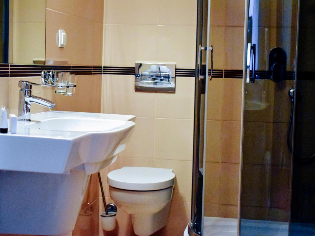 Hotel Zamek Krolewski W Rydzynie Rydzyna ภายนอก รูปภาพ