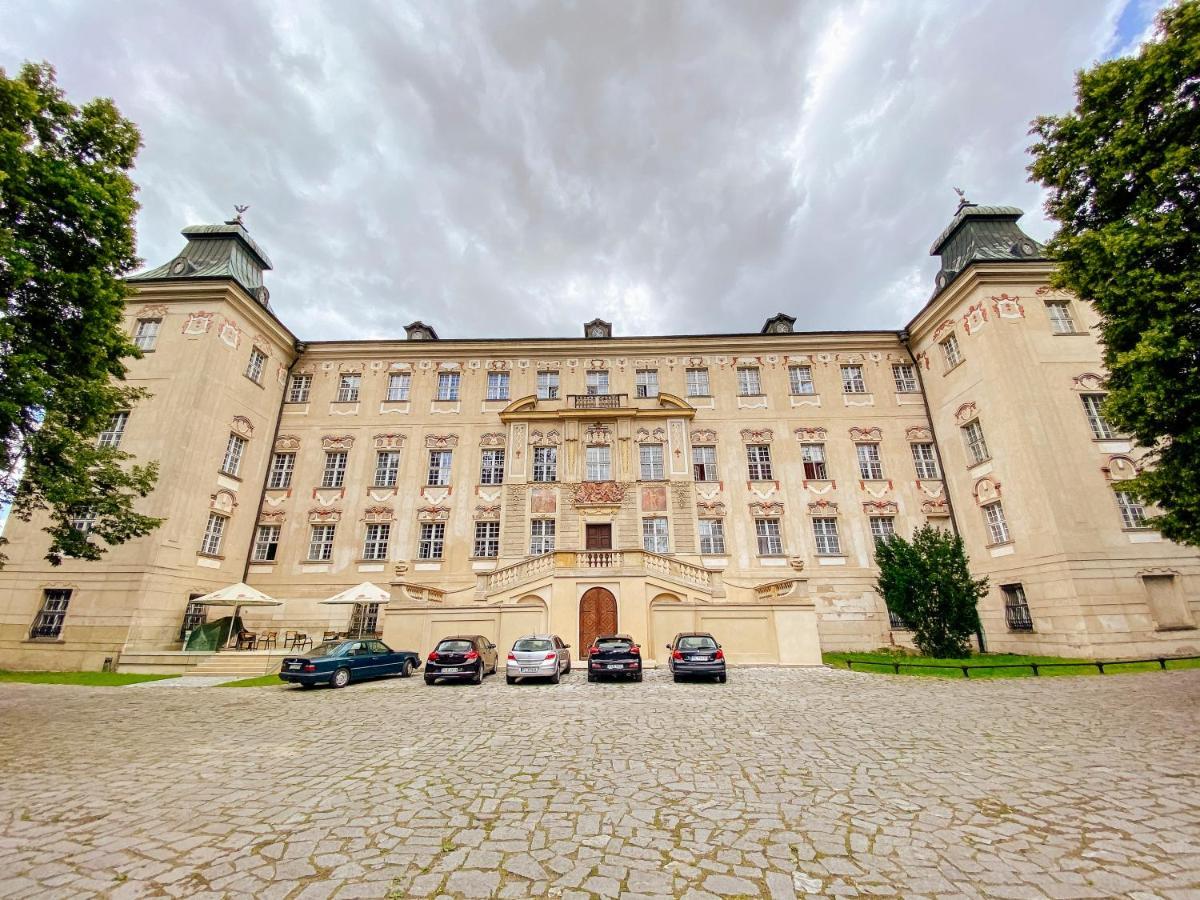 Hotel Zamek Krolewski W Rydzynie Rydzyna ภายนอก รูปภาพ