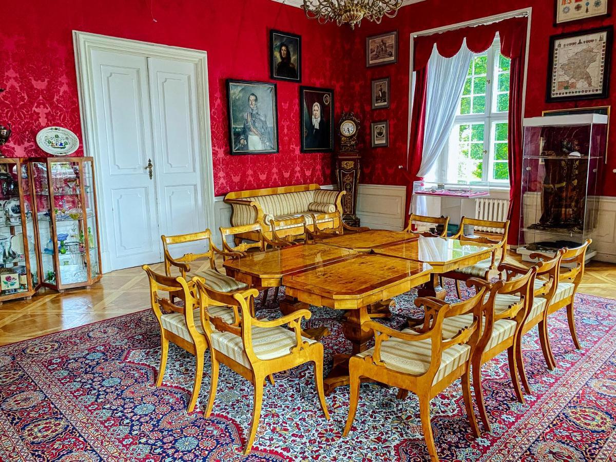 Hotel Zamek Krolewski W Rydzynie Rydzyna ภายนอก รูปภาพ