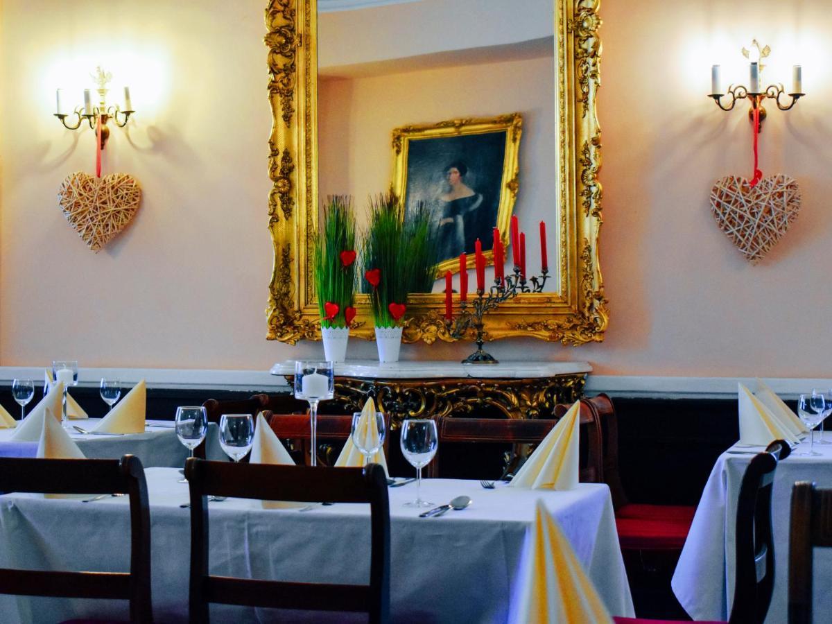 Hotel Zamek Krolewski W Rydzynie Rydzyna ภายนอก รูปภาพ