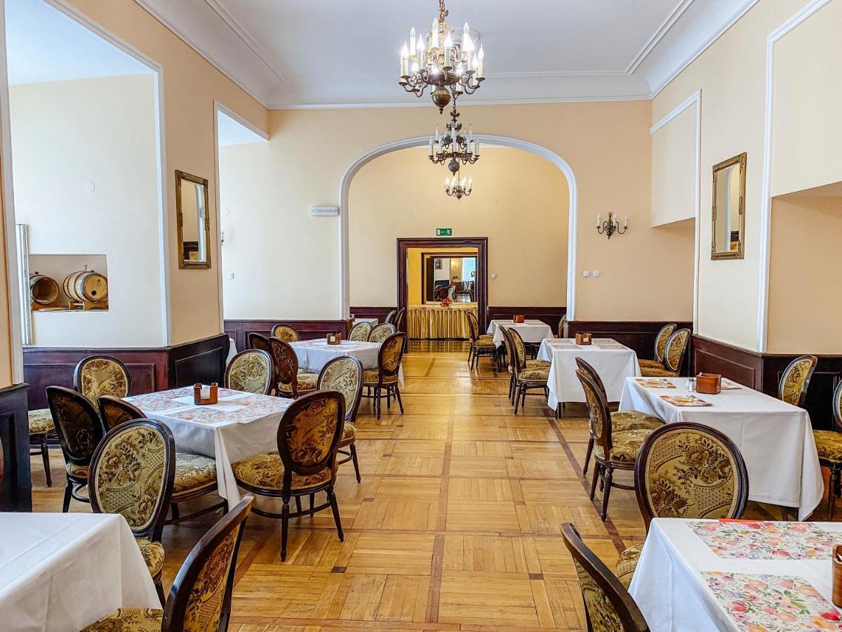 Hotel Zamek Krolewski W Rydzynie Rydzyna ภายนอก รูปภาพ