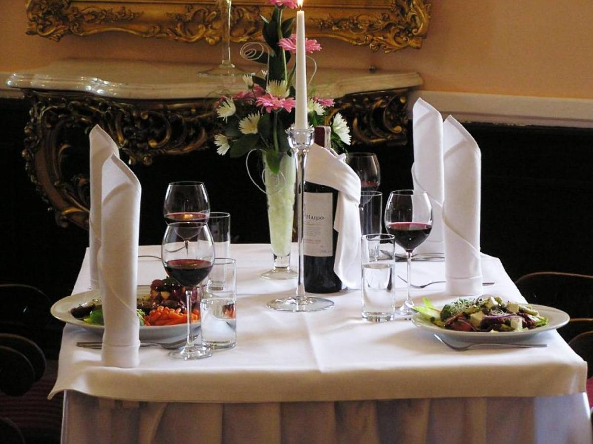 Hotel Zamek Krolewski W Rydzynie Rydzyna ภายนอก รูปภาพ